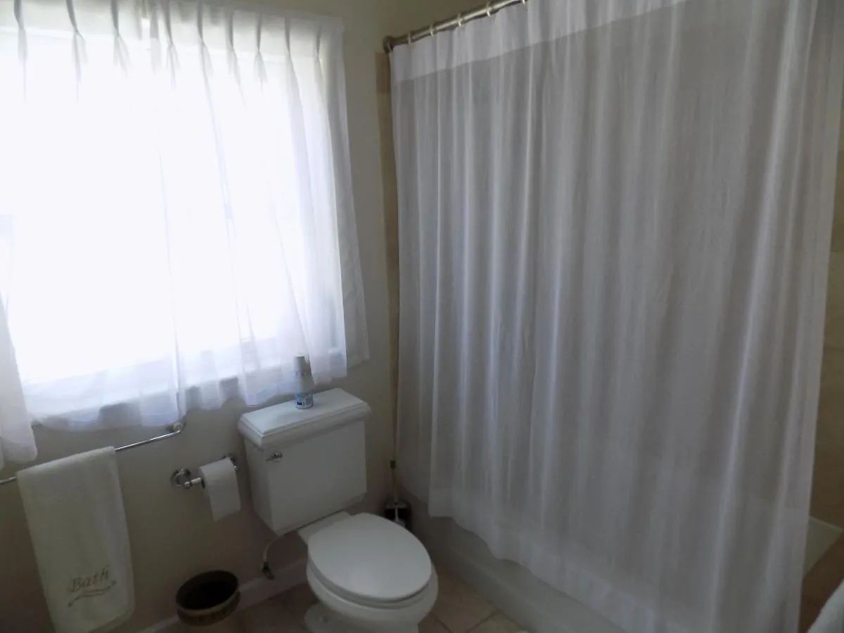 The Pelican #3 - Spacious 3 Bedroom 2,5 Bath Waterfront Townhome In The Heart Of Rodney Bay, Townhouse Saint Lucia
