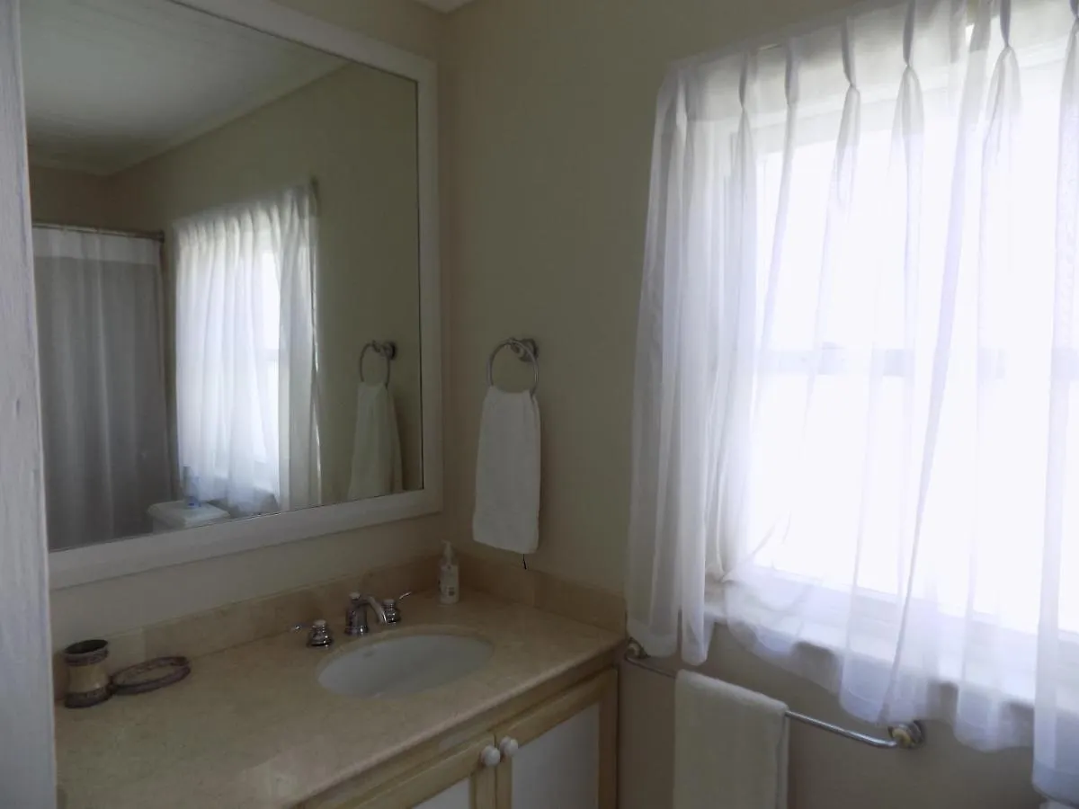 Lejlighed The Pelican #3 - Spacious 3 Bedroom 2,5 Bath Waterfront Townhome In The Heart Of Rodney Bay, Townhouse